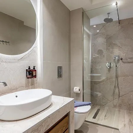 Aelia Apartment